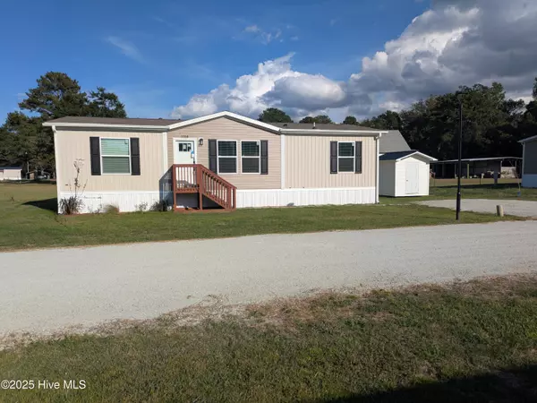 1118 B Old Tar Landing RD, Jacksonville, NC 28540