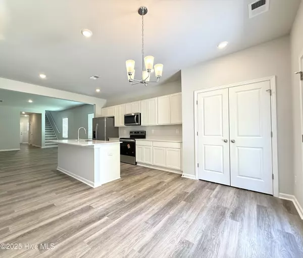 Leland, NC 28451,1087 Hanson DR