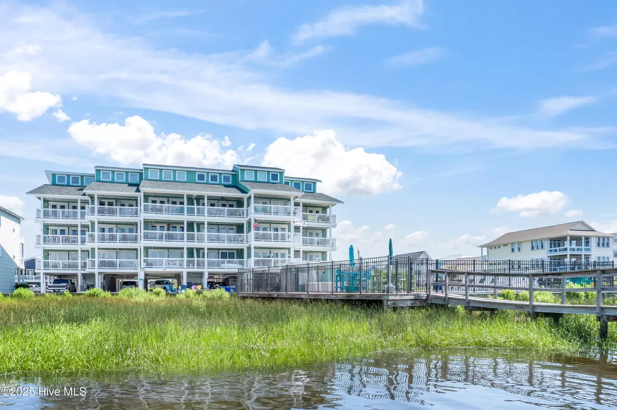 Carolina Beach, NC 28428,111 Florida AVE #9