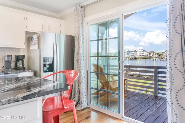 Carolina Beach, NC 28428,717 Canal DR