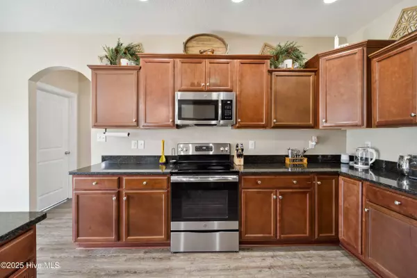 Jacksonville, NC 28546,313 March Sea LN