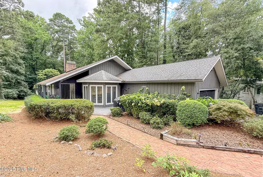 7 Inverness PL, Pinehurst, NC 28374