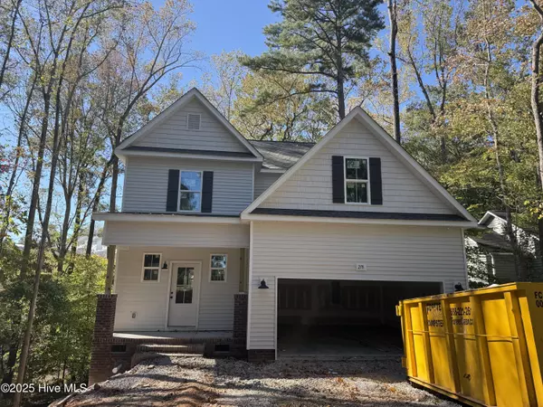 218 Hillcrest LN, Clayton, NC 27520