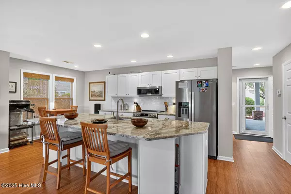 Southport, NC 28461,3350 Club Villas DR #502