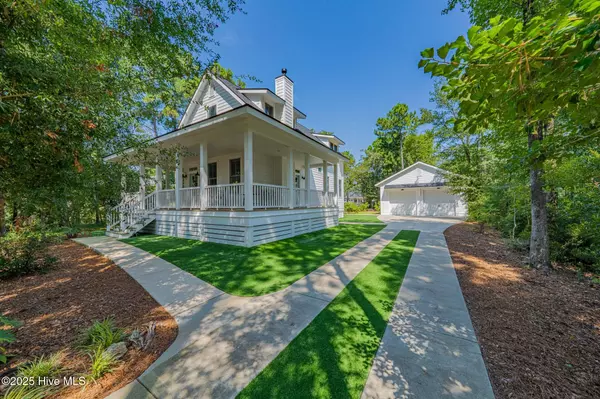 Manteo, NC 27954,141 Tuscarora CT