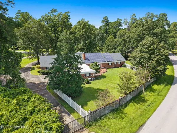 Whiteville, NC 28472,518 Edgewood CIR