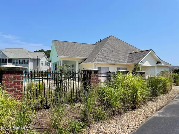 Greenville, NC 27858,1937 Tara CT #204