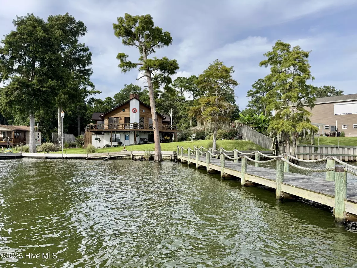 Hertford, NC 27944,123 Cherokee TRL