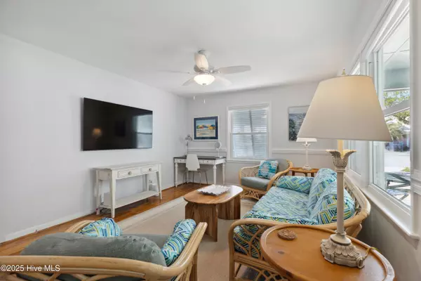 Carolina Beach, NC 28428,306 Charlotte AVE