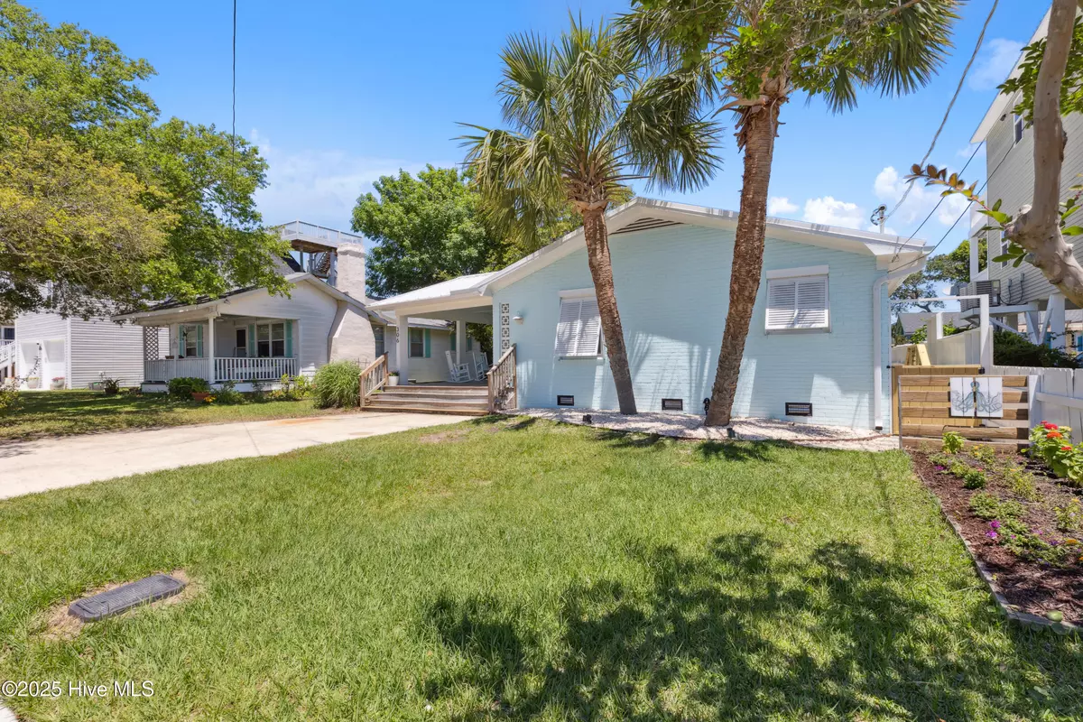 Carolina Beach, NC 28428,306 Charlotte AVE