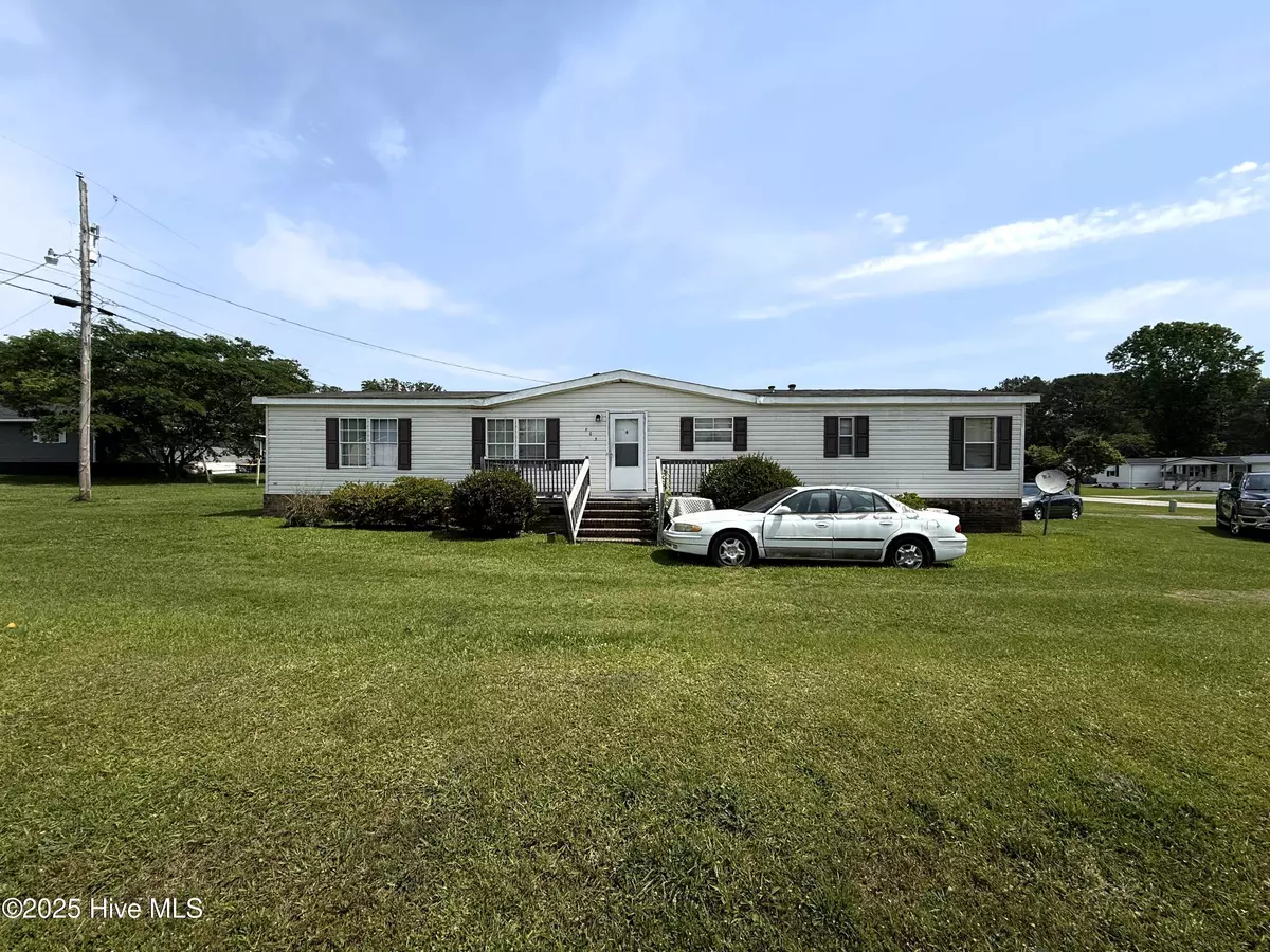 Pinetops, NC 27864,403 E Irwin ST