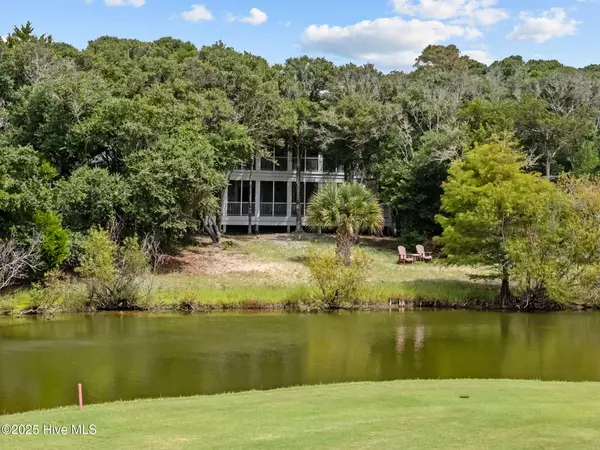 Bald Head Island, NC 28461,112 Edward Teach Wynd