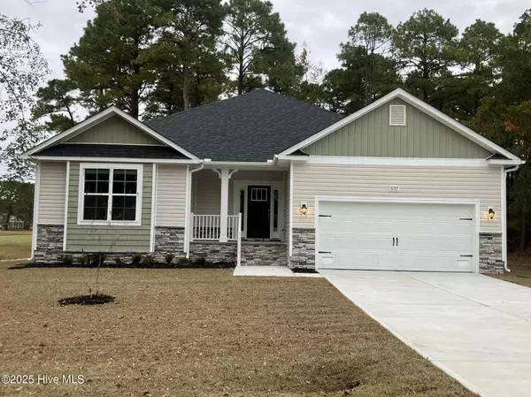 5717 Sloop CT, New Bern, NC 28560