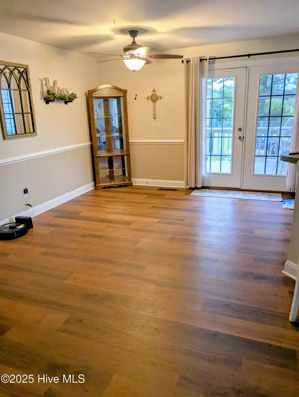 Vanceboro, NC 28586,118 Swift Creek RD