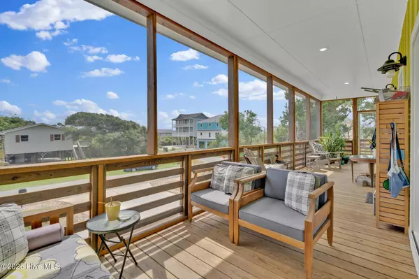 Oak Island, NC 28465,115 SE 45th ST