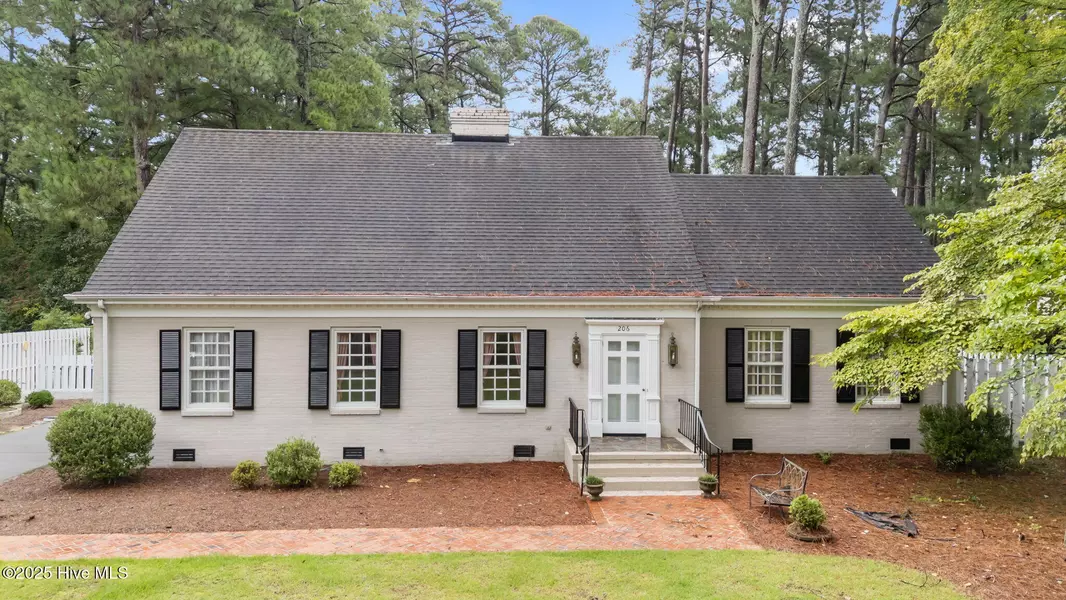 206 Brentwood DR N, Wilson, NC 27893