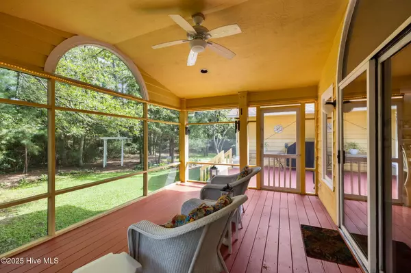 Morehead City, NC 28557,105 Fairway DR W