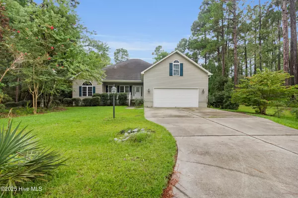907 Port Royal CT, New Bern, NC 28560