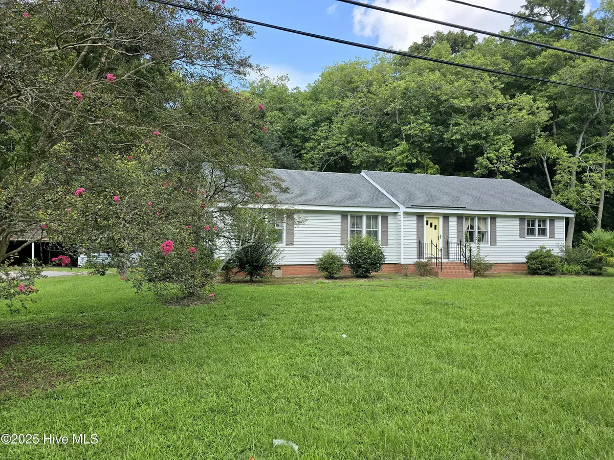 Elizabeth City, NC 27909,1044 Us Highway 17 S