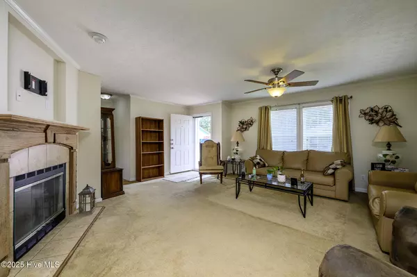 New Bern, NC 28560,413 Brooks DR