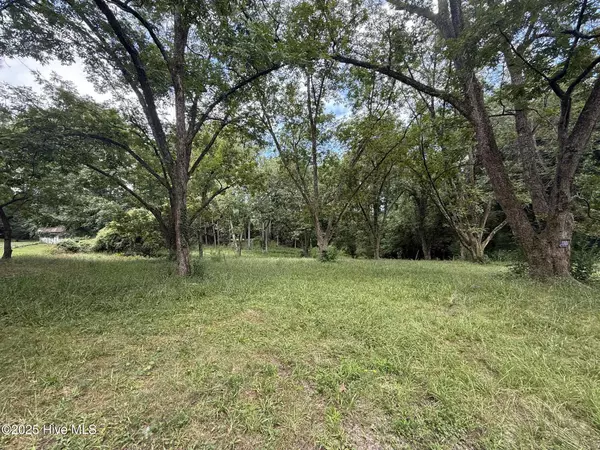 Carthage, NC 28327,105 Davis ST