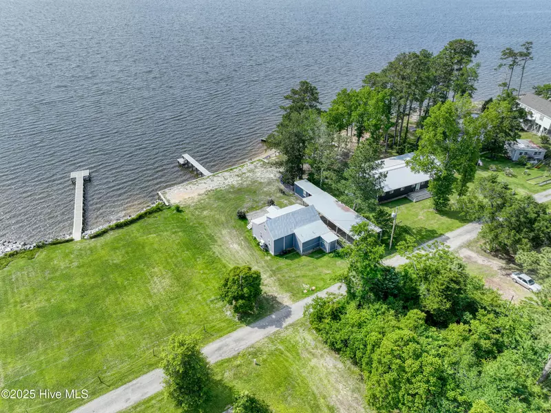1565 Belangia RD, Havelock, NC 28532