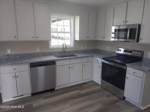 Zebulon, NC 27597,1436 Smokey Mountain DR