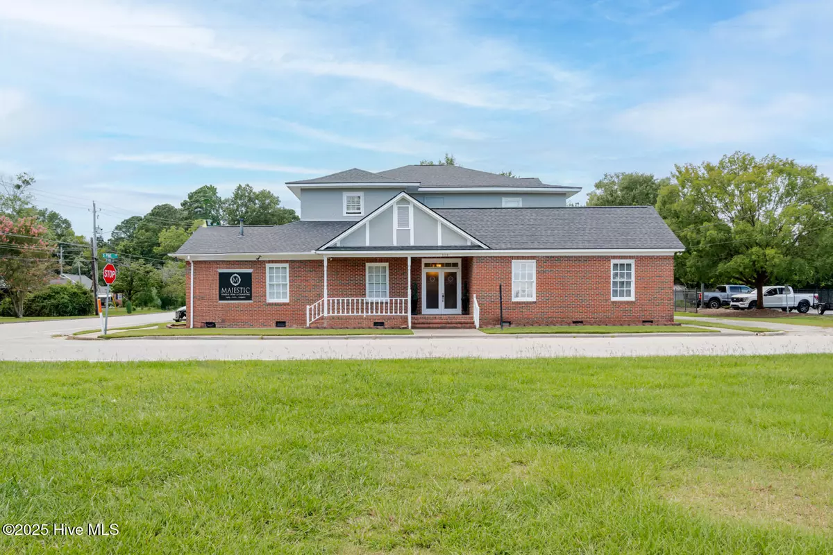 Elizabethtown, NC 28337,116 S Pine ST