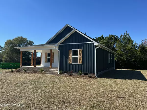 Clarkton, NC 28433,153 Hillside ST