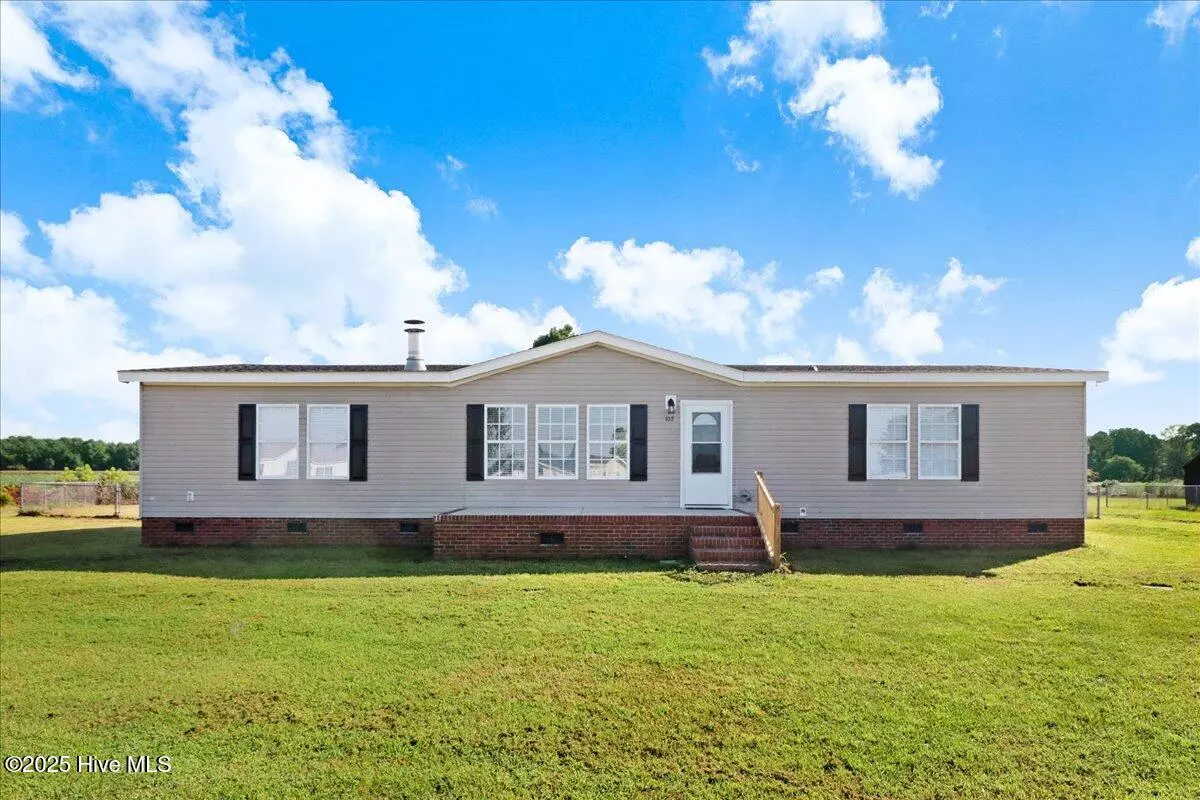 Pikeville, NC 27863,102 Country Farm PL