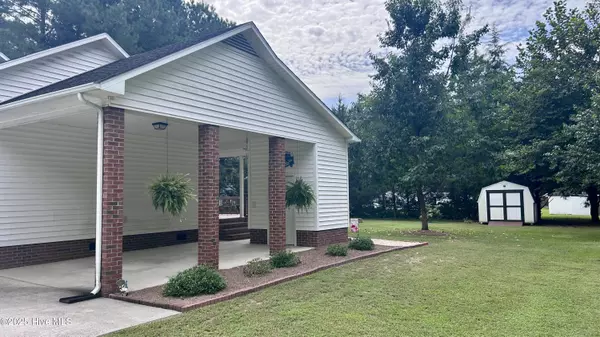 Kinston, NC 28504,2221 Banks School RD