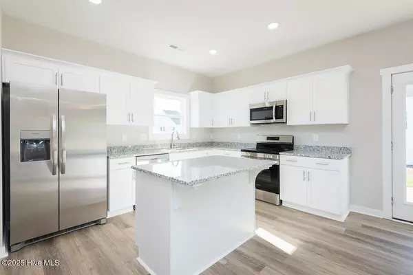 Pikeville, NC 27863,113 Chester PL