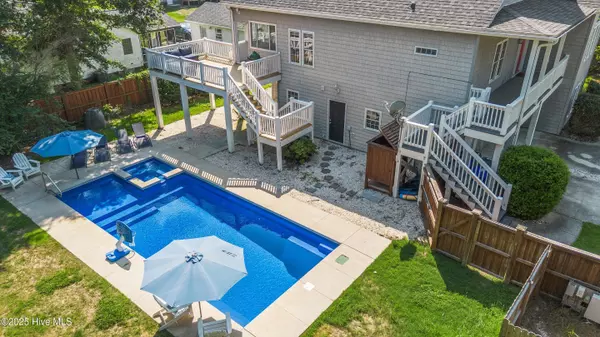 Carolina Beach, NC 28428,601 Rocky Mount AVE