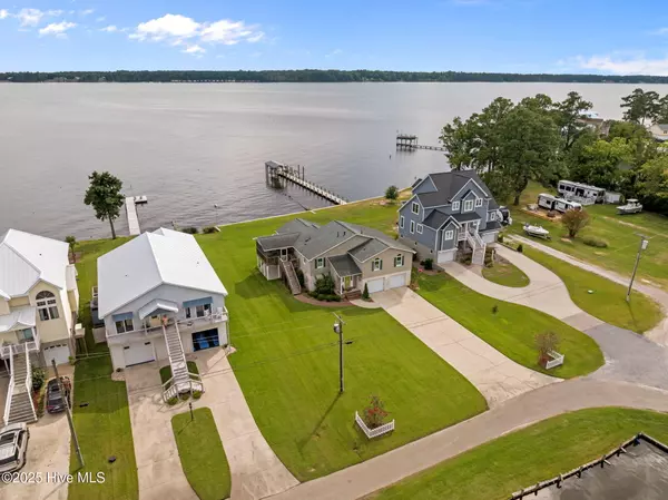 Washington, NC 27889,68 Canal LN