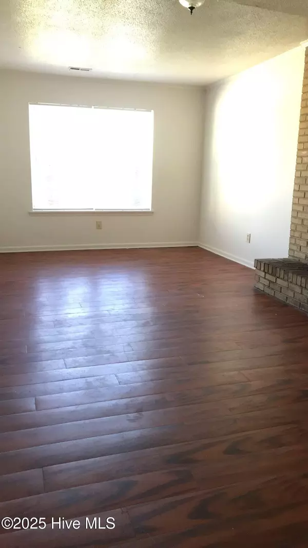 Jacksonville, NC 28540,109 Baysden DR