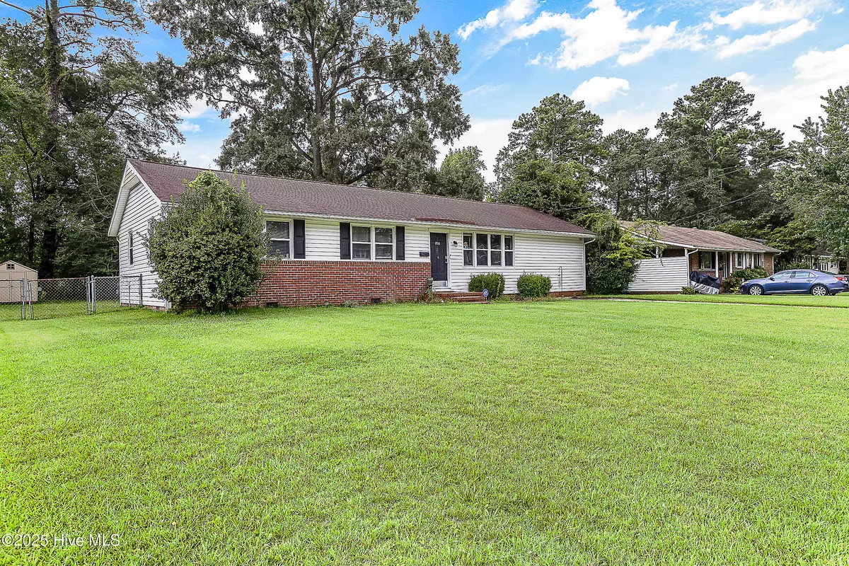 Jacksonville, NC 28540,814 Edgewood DR