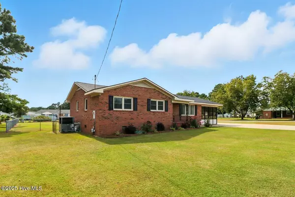 Pikeville, NC 27863,1255 Nc-581