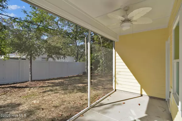 Oak Island, NC 28465,223 NE 75th ST