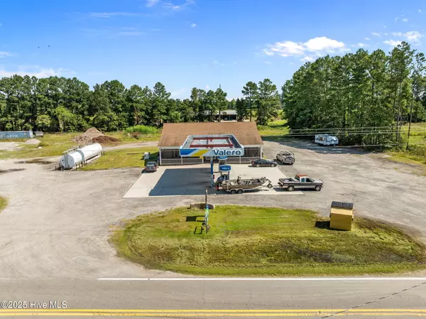 Currituck, NC 27929,39365 Us 264 HWY