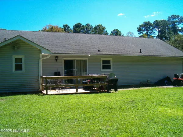 Sneads Ferry, NC 28460,114 S Stone DR