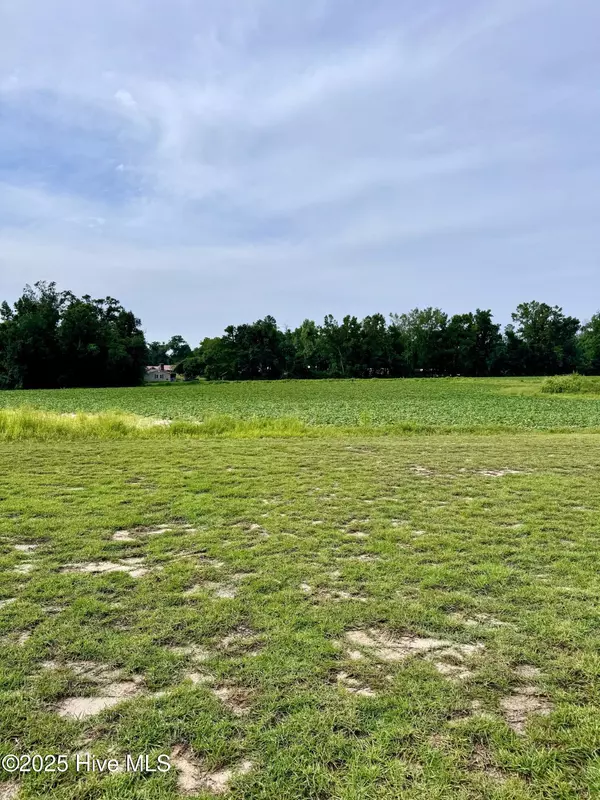 Vanceboro, NC 28586,370 Willis Neck RD