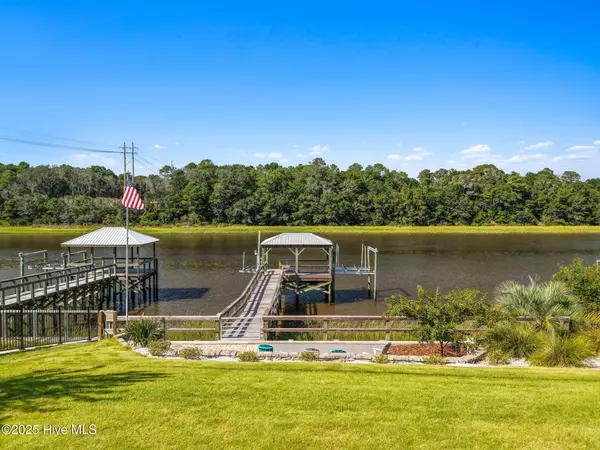 Oak Island, NC 28465,604 E Yacht DR