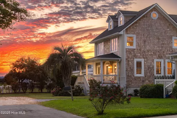 2108 Shepard ST, Morehead City, NC 28557