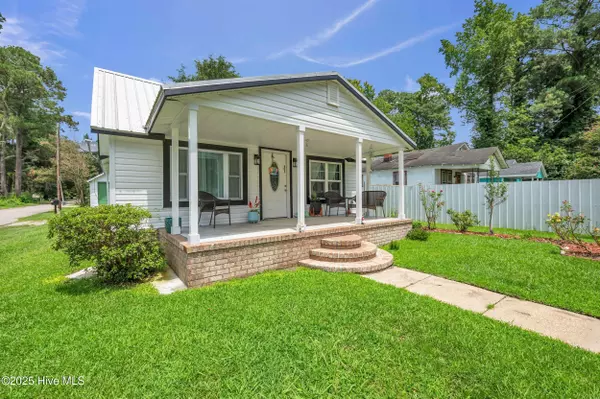 Wallace, NC 28466,201 Maple St ST