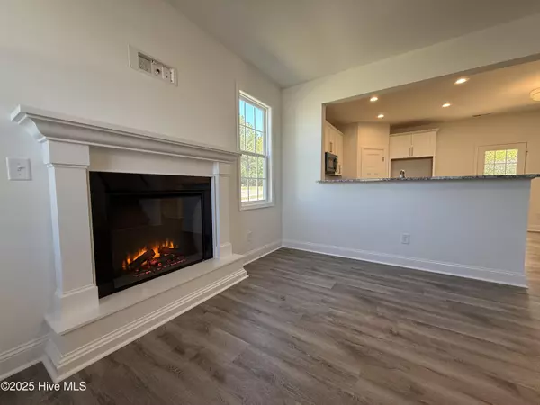 Raeford, NC 28376,146 Ironbark DR