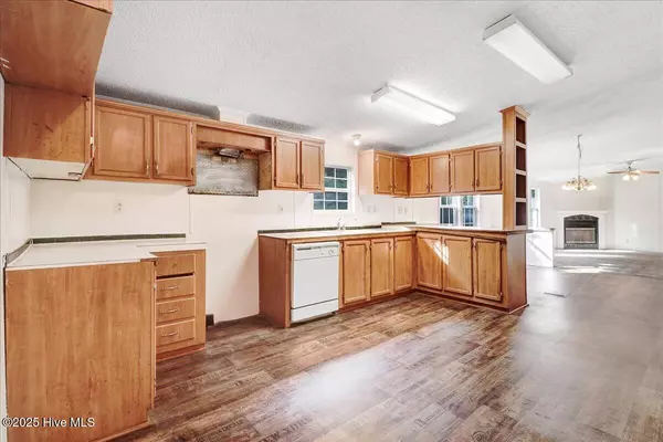 Pikeville, NC 27863,103 Red Fox TRL