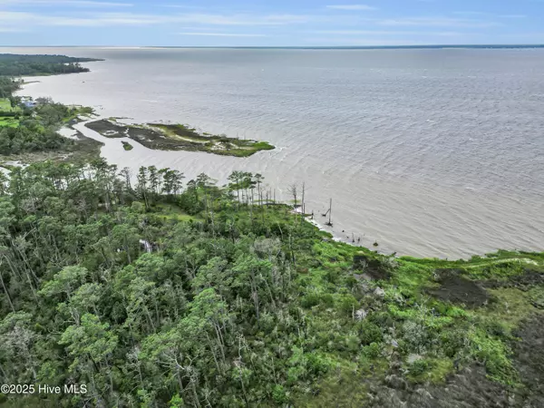 Beaufort, NC 28516,705 Sandy Point DR