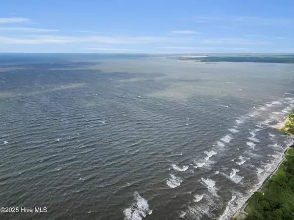 Beaufort, NC 28516,705 Sandy Point DR