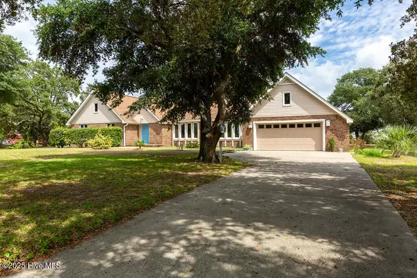 Harkers Island, NC 28531,345 Island RD