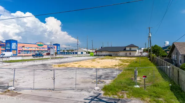 Atlantic Beach, NC 28512,413 W Fort Macon RD